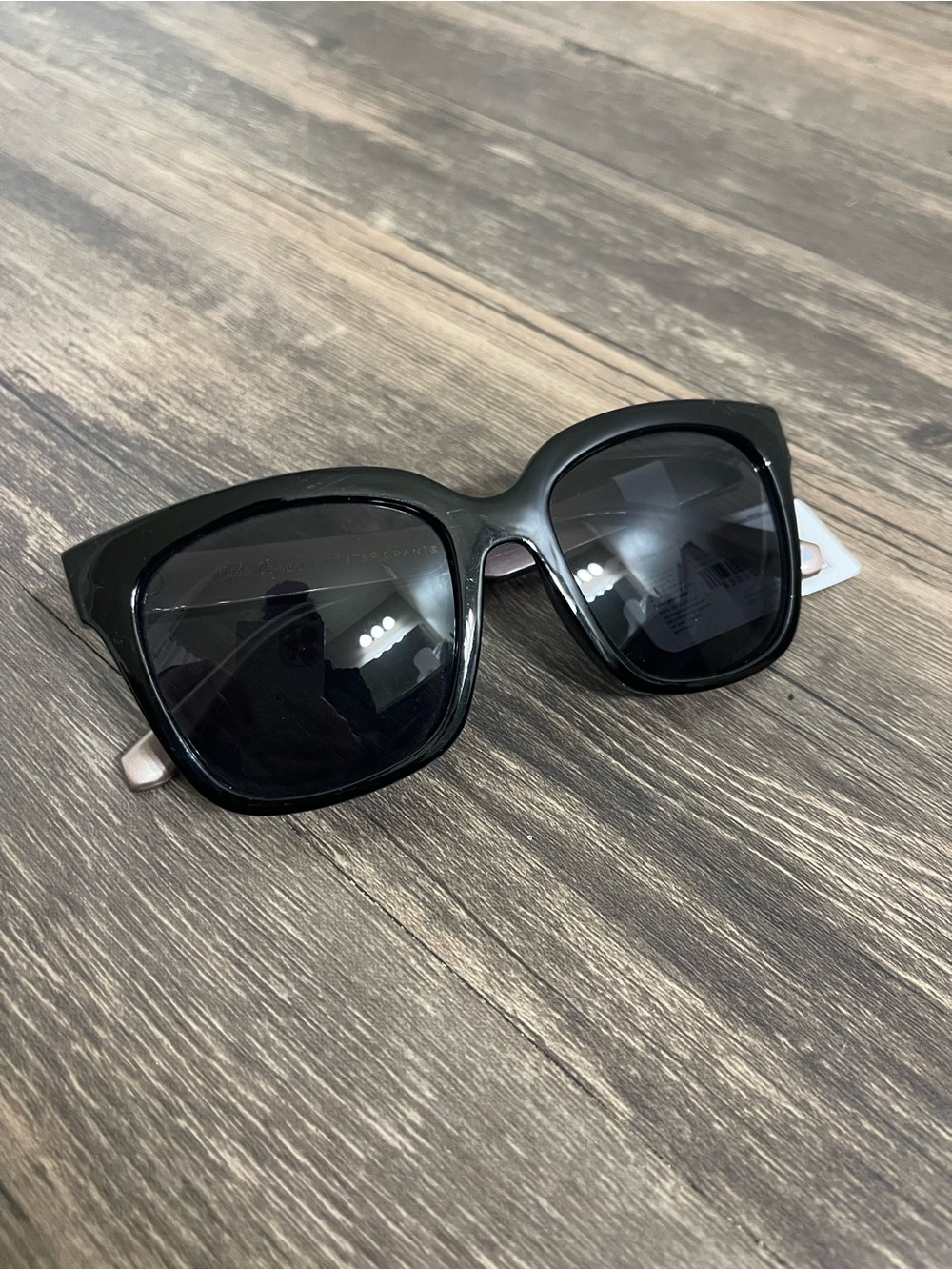 Foster Grant | Black Women's Sunglasses w/ Leopard Print Bows - New with Tags! - Picture 2 of 6